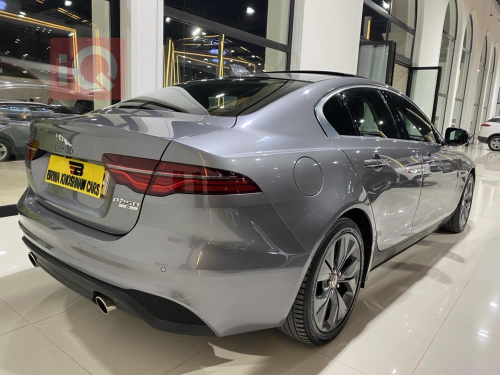 جاگوار XE